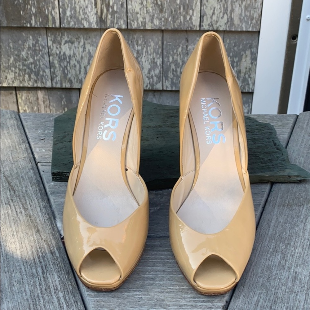 Michael Kors Nude Patent Wedges